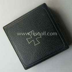 Attractive - albeit empty! - luxuriously-styled etui as...