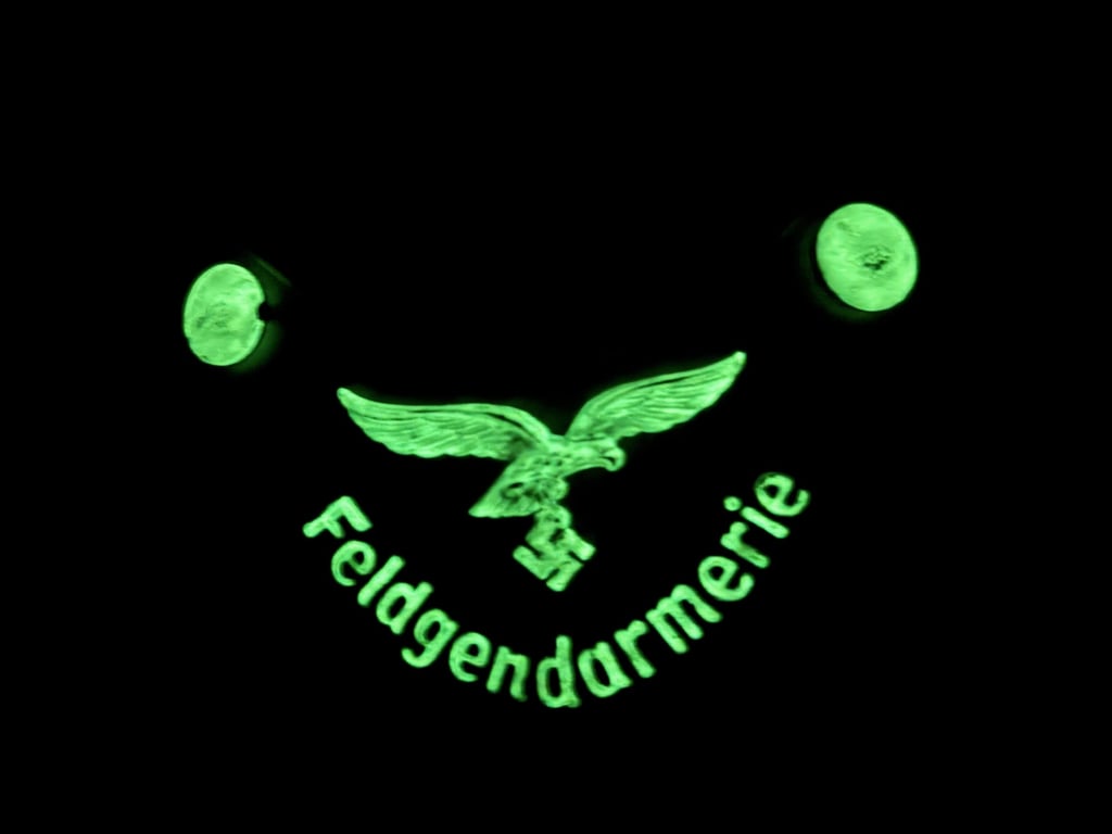 Luftwaffe Feldgendarmerie Ringkragen (Gorget)