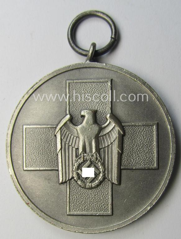 'Deutsche Volkspflege'-medal being a non-maker-marked example