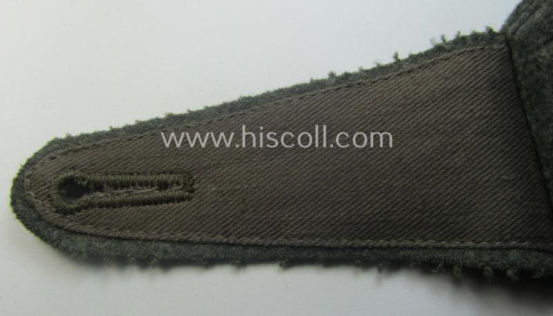 Single, 'cyphered'- (and I deem early- ie. mid-war-period) WH (Kriegsmarine) NCO-type shoulderstrap as was intended for usage by an: 'Oberfeldwebel eines Küsten-Artillerie-Rgts.'