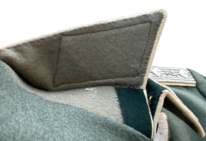 Wehrmacht (Heer) Infantry Officer’s "Waffenrock" – Hauptmann