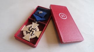 Cased 25-Year Faithful Service Medal