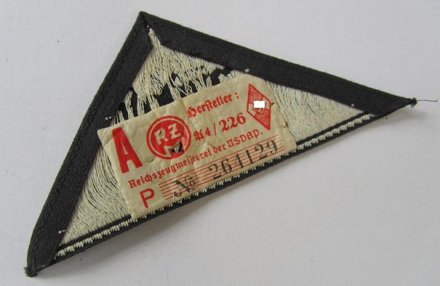 Attractive, 'HJ' ('Hitlerjugend') ie. 'BDM' (or: 'Bund Deutscher Mädel') district-triangle (ie. 'Gebietsdreieck') entitled: 'Südost Wien', that comes with its originally attached, paper-based 'RzM'-etiket