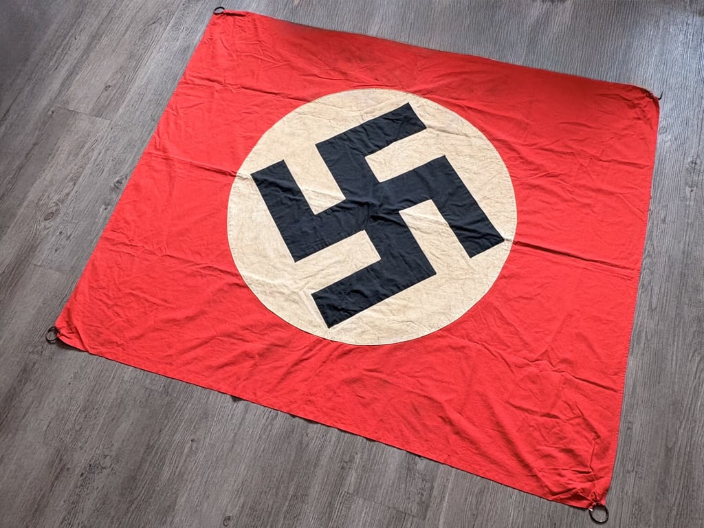 EARLY RARE GERMAN WWII, THIRD REICH COMBAT PANZER TANK IDENTIFICATION FLAG.