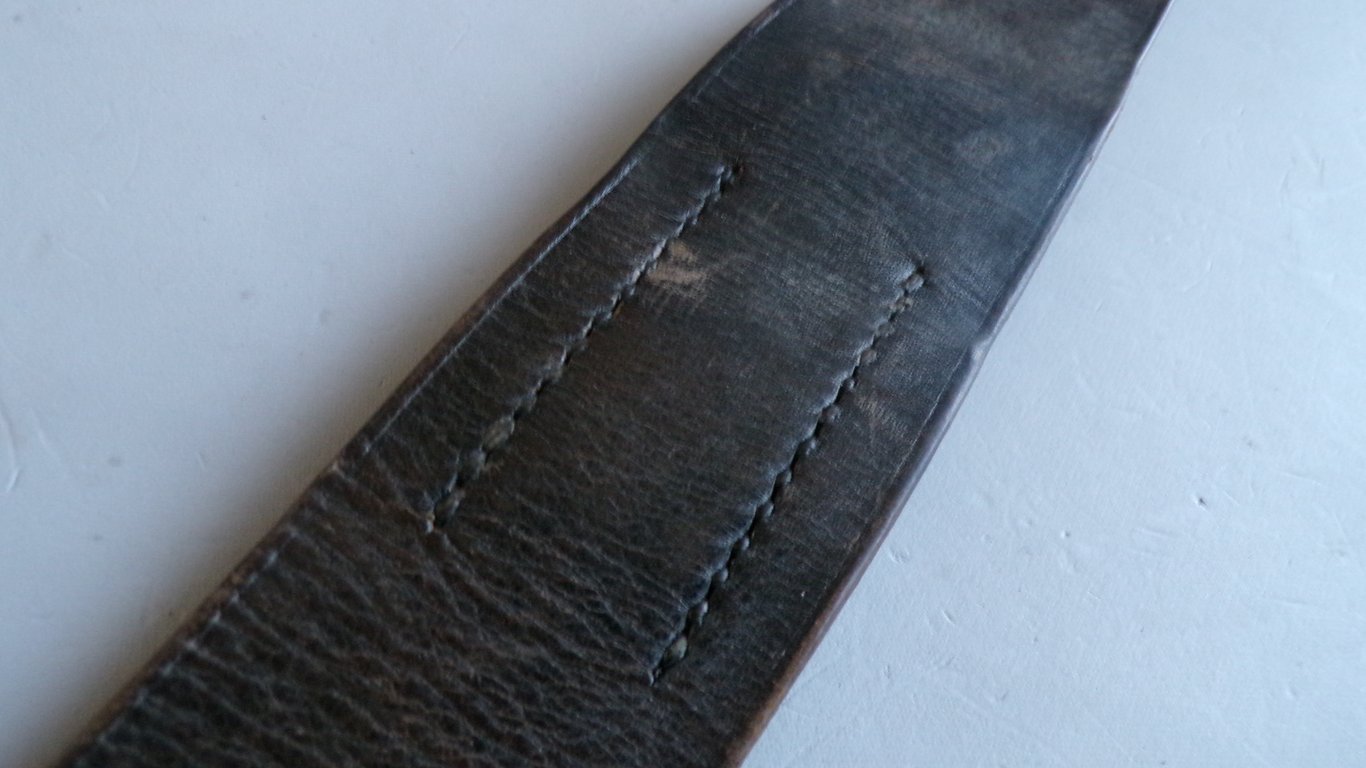 Late war Luftwaffe leather combat belt