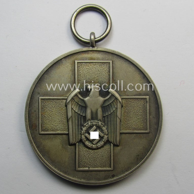 'Deutsche Volkspflege'-medal being a non-maker-marked example