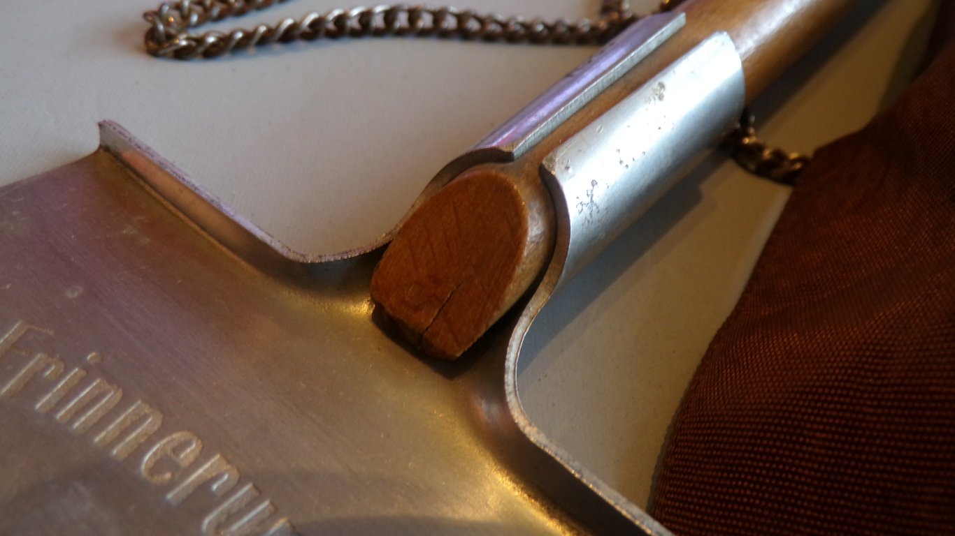 RAD Miniature Remembrance Spade