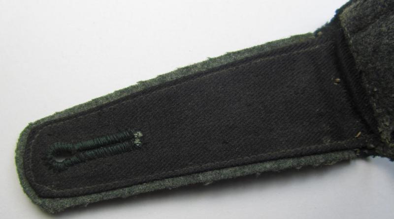 Single - and actually not that often seen! - WH (Heeres) NCO-type (ie. 'M36-/M40'-pattern- and 'pointed styled-') 'cyphered' shoulderstrap as was intended for usage by an: 'Uffz. des Infanterie-Regiments 11'