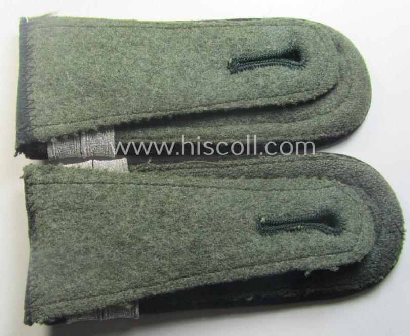 Fully matching - and actually scarcely seen! - pair of WH (Heeres) NCO-type (ie. 'M36- o. M40'-pattern) shoulderstraps as was intended for usage by a: 'Feldwebel u. Offiziers-Anwärter eines Pionier-Bataillons o. Rgts.'