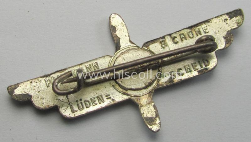 Attractive - and scarcely seen! - HJ/DLV- (ie. 'Hitlerjugend' o. 'Deutsches Luftsport Verband'-) related 'tinnie' (ie. 'Tagungs- o. Veranstaltungsabzeichen') showing a: 'Luftsportscharen'-sign, HJ-'Raute' and text that reads: 'Wir Fliege...