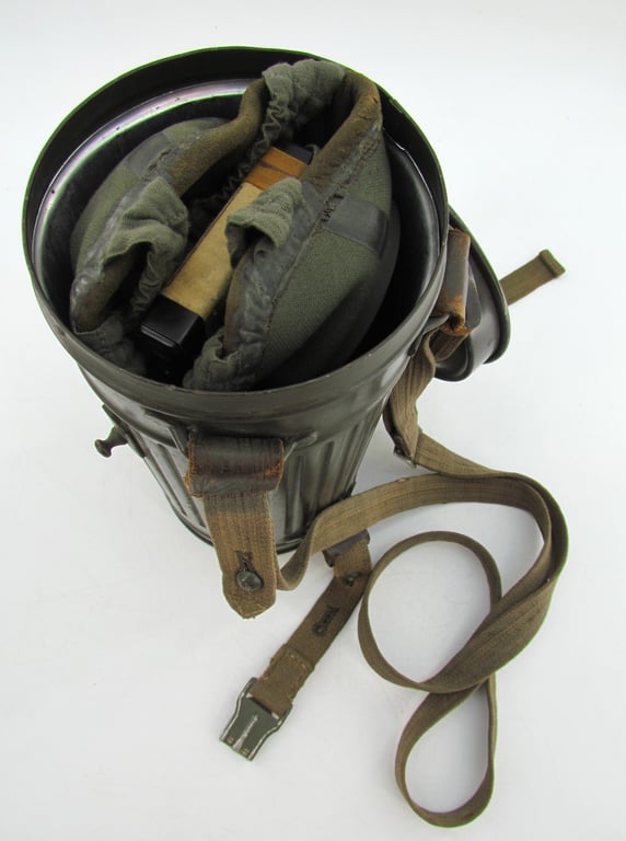 Wehrmacht Gas Mask Cannister , Complete Set -1938
