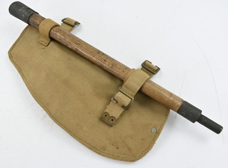 British WW2 Entrenching Tool in Pouch 1941