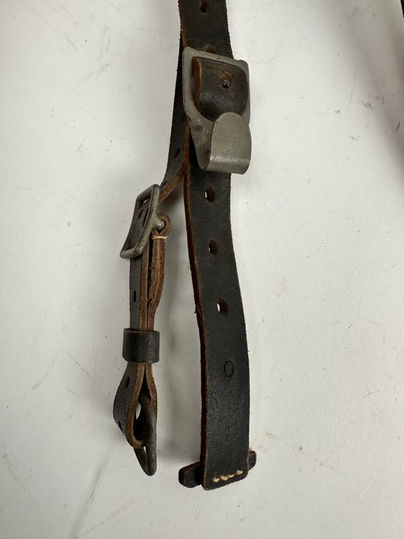 WW2 German Y straps Mint condition.