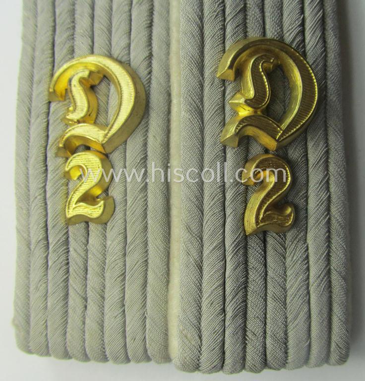 Pair of WH (Heeres) neatly 'cyphered', officers-pattern shoulderboards: 'Leutnant der Infanterie-Trpn. u. Mitglied des Div.Stabs der 2. Infanterie-Div.'
