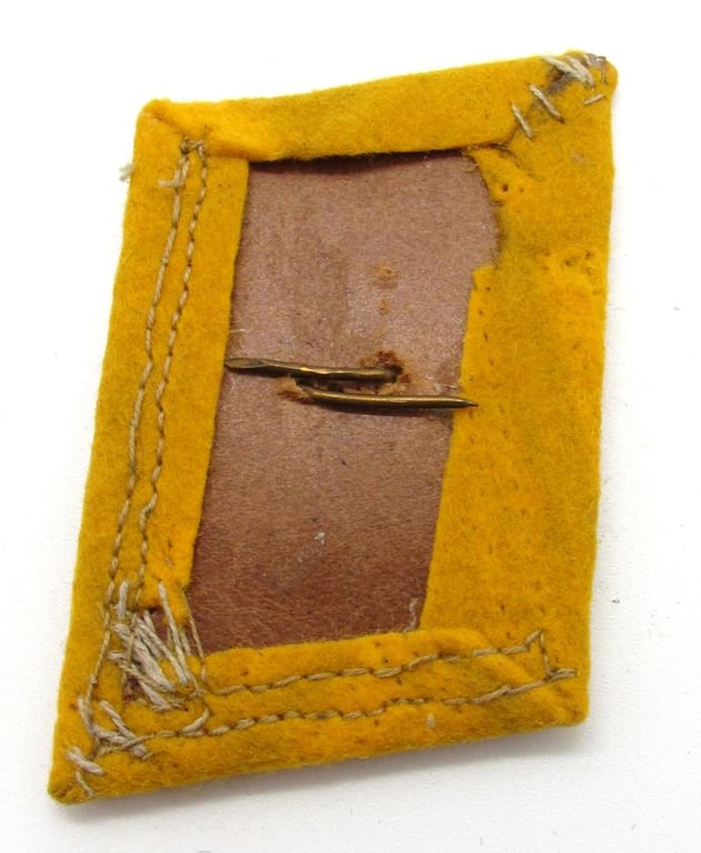 Luftwaffe EM ( enlisted-mens ) Soldat der Flieger' or 'Fallschirmjäger' collar tabs