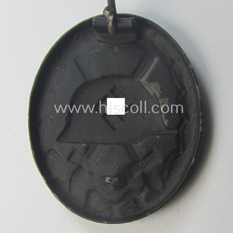Minimally used- and/or hardly worn black-class wound-badge (or: 'Verwundeten-Abzeichen in Schwarz') being a typical non-maker-marked (and magnetic!) example