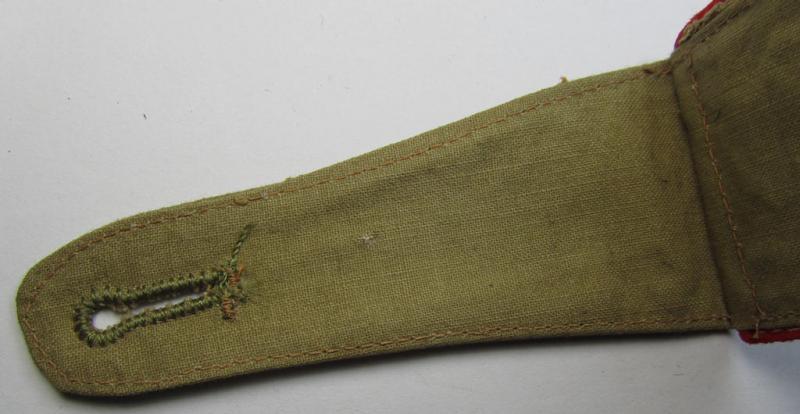 Neat - albeit regrettably single - WH (Luftwaffe) 'tropical-issue' shoulderstrap (as was specifically intended for usage on the tropical-shirts ie. tunics) as was specifically intended for a: 'Soldat der Flakartillerie-Truppen'