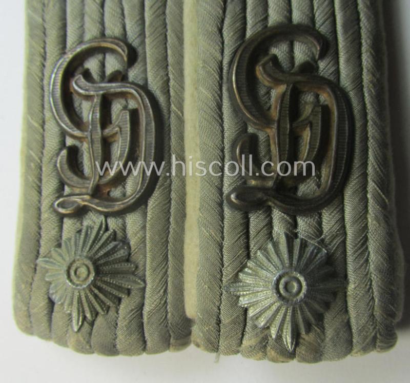 Superb - and fully matching! - pair of WH (Heeres) officers'-type, neatly 'cyphered' shoulderboards as was intended for usage by an: 'Oberleutnant der Infanterie' who served within the famous 'GrossDeutschland'-Div.
