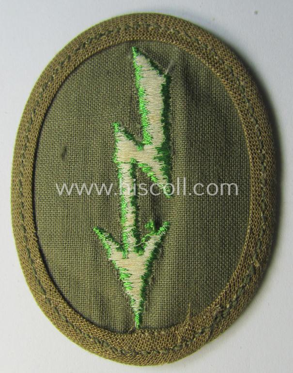 WH (Heeres) 'tropical-styled', trade- and/or special-career insignia (or: 'Signal Blitz') as was intended for a soldier who served within the: 'Panzer-Grenadier-Truppen'