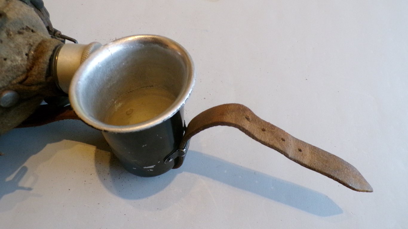 Wehrmacht 1L Medical Canteen (cfm 43/44 Factory Mix)