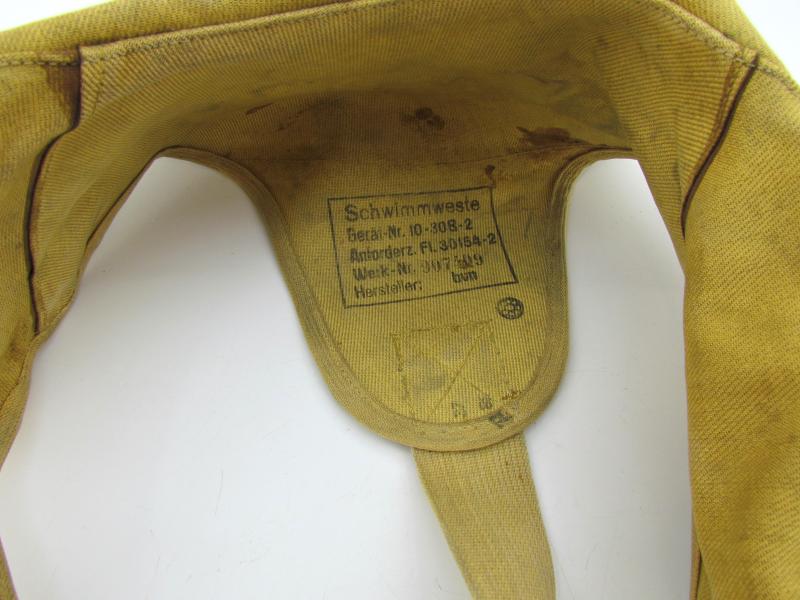Luftwaffe pilot ‘Schwimmweste’ type 10-30 B-2 by bvn