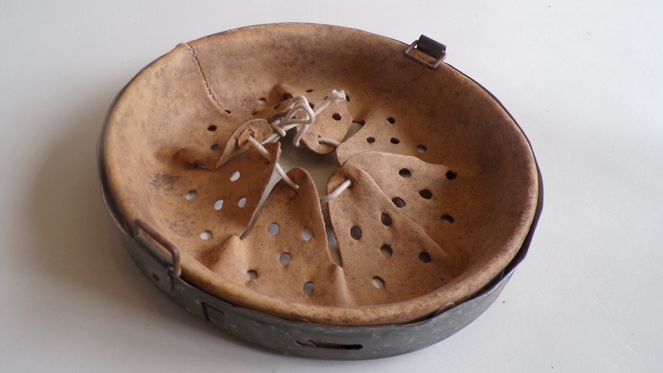 Unissued M31 Helmet Liner 64/57 (F.W.M. 1942)