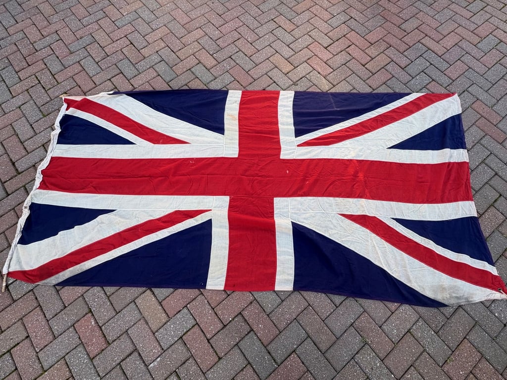 RARE WW1 AUTHENTIC 1916 EXETER PATRIOTIC PANEL STICHED BRITISH UNION JACK FLAG.  ADDITIONAL PHOTOS