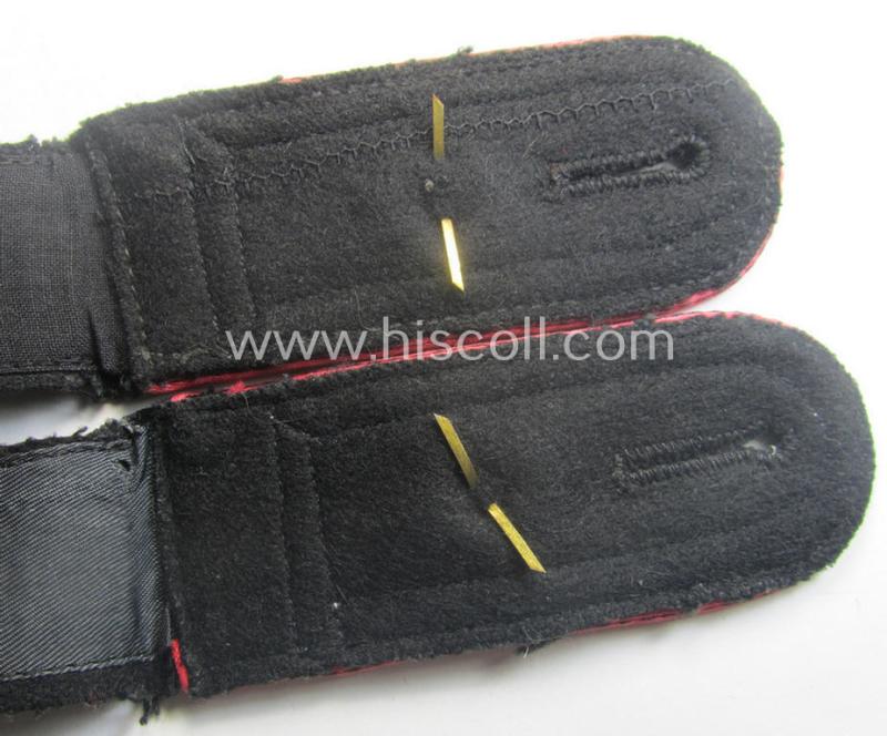 Superb pair of WH (Heeres) NCO-type shoulderstraps for usage by a: 'Feldwebel' who served within the: 'Panzer-Trpn.'