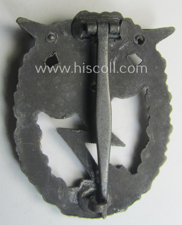 Luxuriously-styled, WH (LW) 'Erdkampfabzeichen' by: 'Rudolf Karneth'