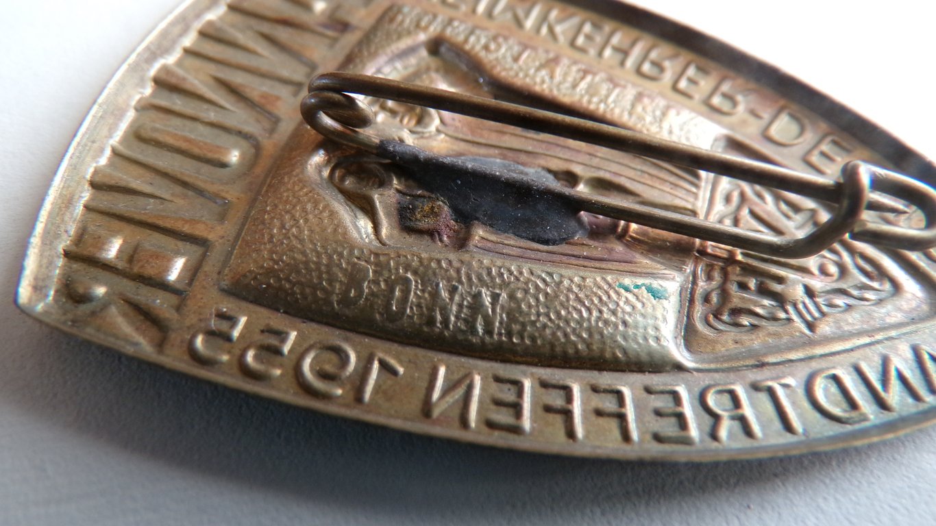 1955 Hannover Heimkehrer-Deutschlandtreffen Badge