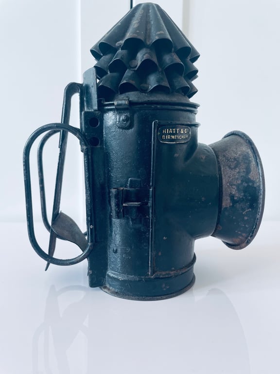 ORIGINAL P. Cs 1860s VICTORIAN HAND-HELD LANTERN BY RARE MAKER HIATT & Co.