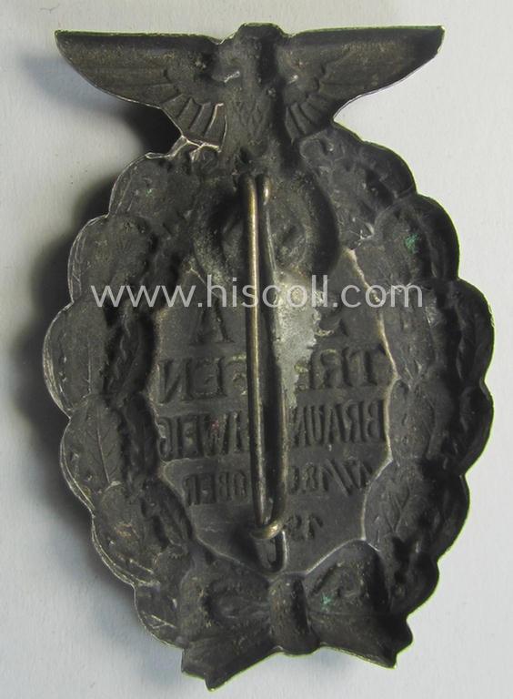 Commemorative, hollow-back- and/or silverish-grey-toned, so-called: SA- (ie. 'Sturmabteilungen'-) related day-badge (ie. 'tinnie') as executed in 'Buntmetall' that is showing the text: 'SA-Treffen Braunschweig - 17./18. Oktober 1931'