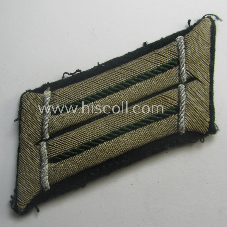 Pair of WH (Heeres) collar-tabs (ie. 'Kragenspiegel für Offiziere') as piped in the desirable green- (ie. 'grüner'-) coloured branchcolour: 'Offizier eines Jäger- o. Gebirgsjäger-Rgts.'