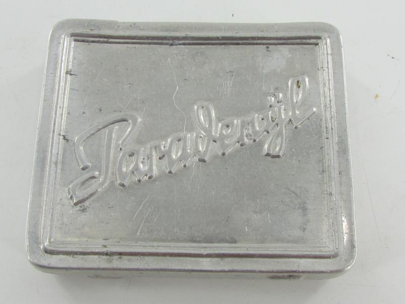WWII era German 'paravenÿl' small tin box
