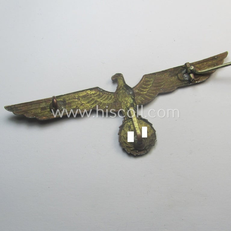 WH (Kriegsmarine) golden-toned breast-eagle as was intended for usage onto the white-coloured, naval-type summer tunics ('Brustadler für Sommerrock der Kriegsmarine')