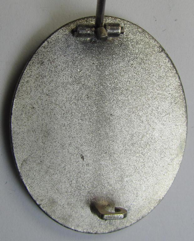 Superb - and truly luxuriously-styled! - 'Verwundeten-Abzeichen in Silber' being a non-maker-marked- and I deem early-period 'Buntmetall'-based example as was produced by a (by me) unidentified maker