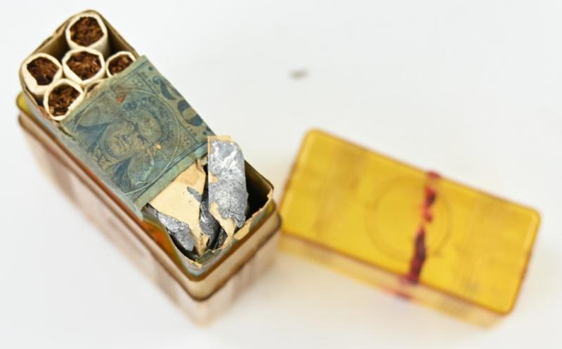 US WW2 Package of Lucky Strike Cigarets with Case