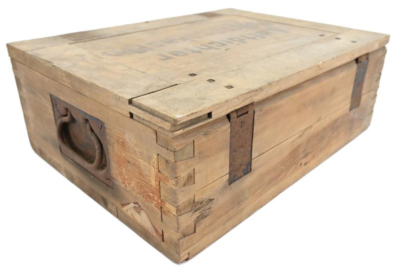German WH 'Luftdichten Patronenkasten B' Ammunition box