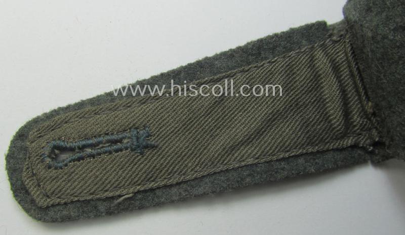 Single, early- (ie. mid-war-)period WH (Heeres) so-called: 'M41 o. 43'-pattern, EM-type shoulderstrap as was intended for - and with certainty worn by! - a: 'Soldat eines (Sturm)Artillerie Abts. o. Rgts.'