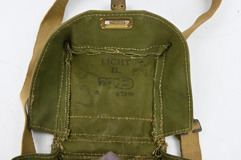 British WW2 Leightweight Gasmask in Carrying Bag