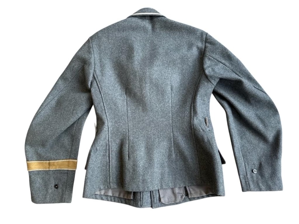 Luftwaffe Signals ( Nachrichten ) NCO Fliegerbluse with Afrika Cufftitle