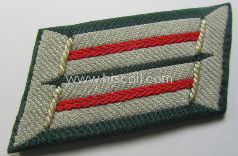 Superb, pair of WH (Heeres) later-war-pattern, officers'-type collar-tabs (ie. 'Kragenspiegel für Offiziere') as entirely executed in 'BeVo'-weave pattern as was intended for an officer serving within the: '(Sturm)Artillerie-Truppen'