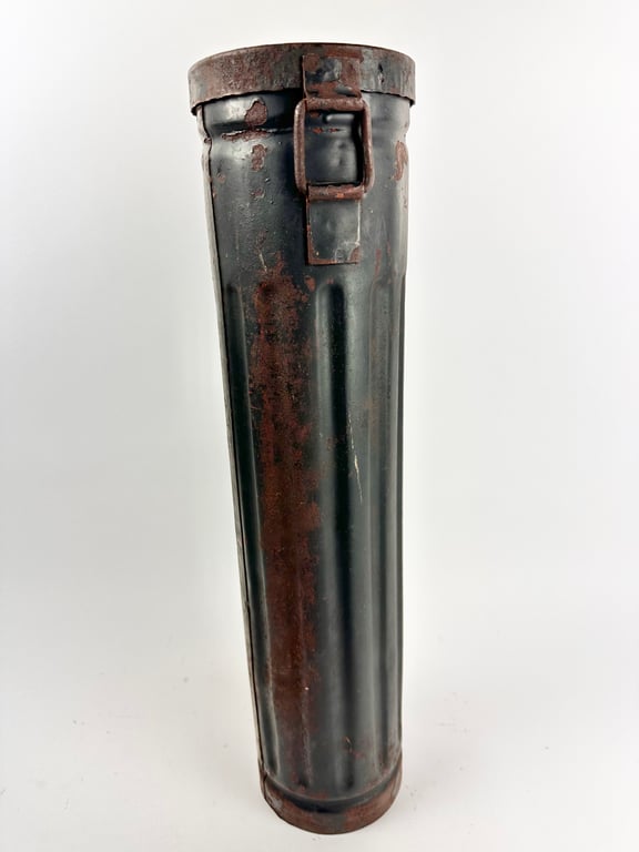 WW2 German Airtight metal container for 10 cm grenade 39 red HL (haul charge).