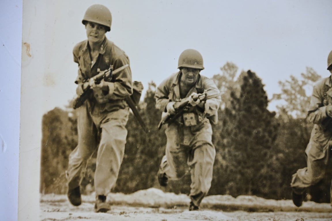 US WW2 Press Photo Airborne Training