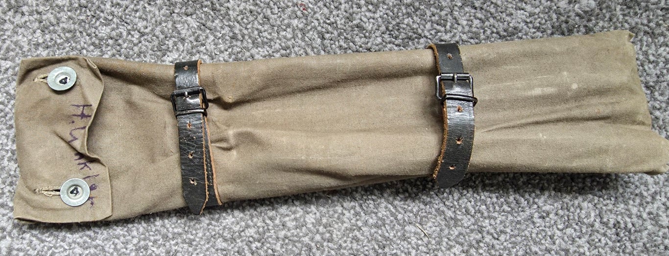 Wehrmacht tent poles and pegs in original pouch