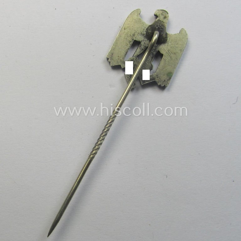 Silver-toned- (and: 'Buntmetall'-based) WH (Heeres) so-called: 'Zivilabzeichen' (or: army civil-attire badge) being a very detailed (albeit non-maker-marked) example that comes mounted onto its long-sized pin