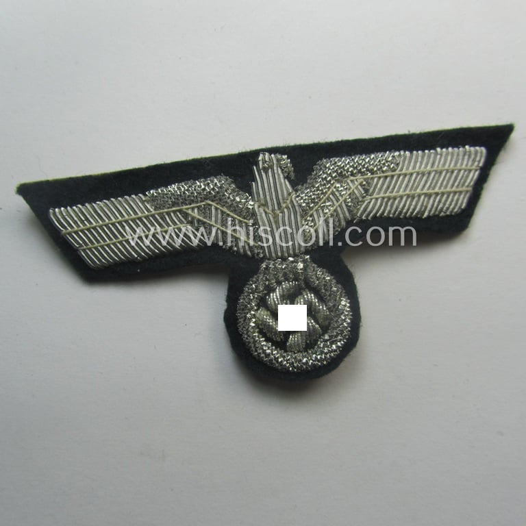 Superb - and detailed! - WH (Heeres) officers'-pattern, visor-cap eagle/cocarde-set (ie. 'Effektensatz für Schirmmütze') being both hand-embroidered examples that come mounted onto a typical darker-green-coloured- and/or woolen-based background