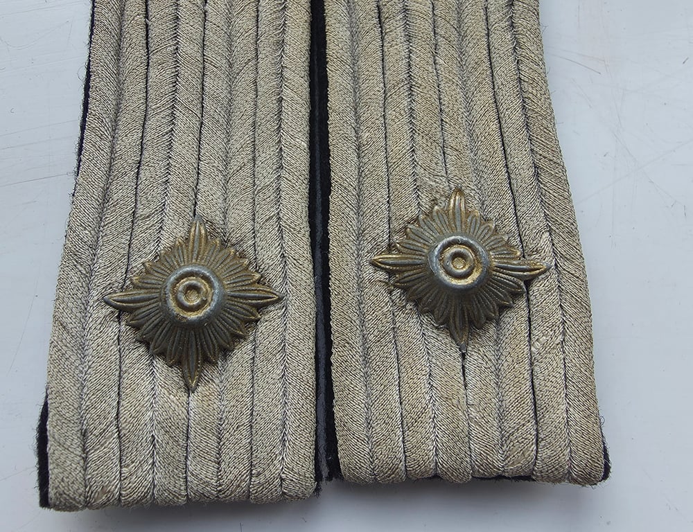 A pair of WH Pioneer/Engineer Oberleutnant slip on boards