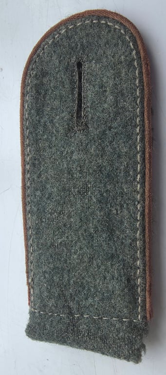 Wehrmacht M40shoulder strap to an Kradschutzentruppe