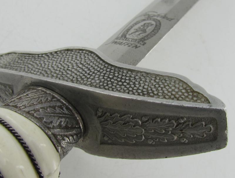 Luftwaffe Dagger by E. Pack Solingen